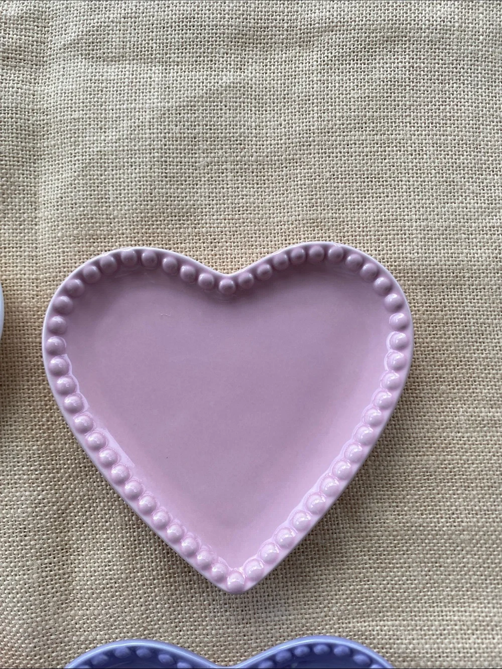 Williams Sonoma Beaded Heart Appetizer Dessert Plates - Set of 4